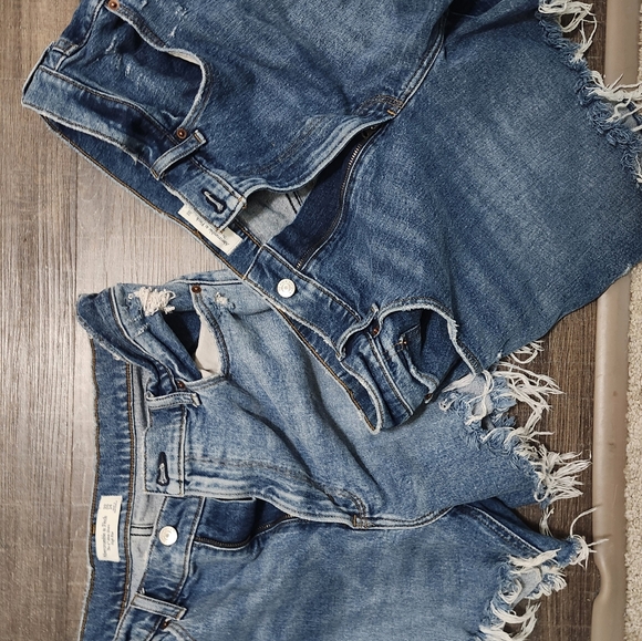 A&F OG 4" Mom Shorts- Light and Medium, sz 14/32. Used, great condition - Picture 5 of 6